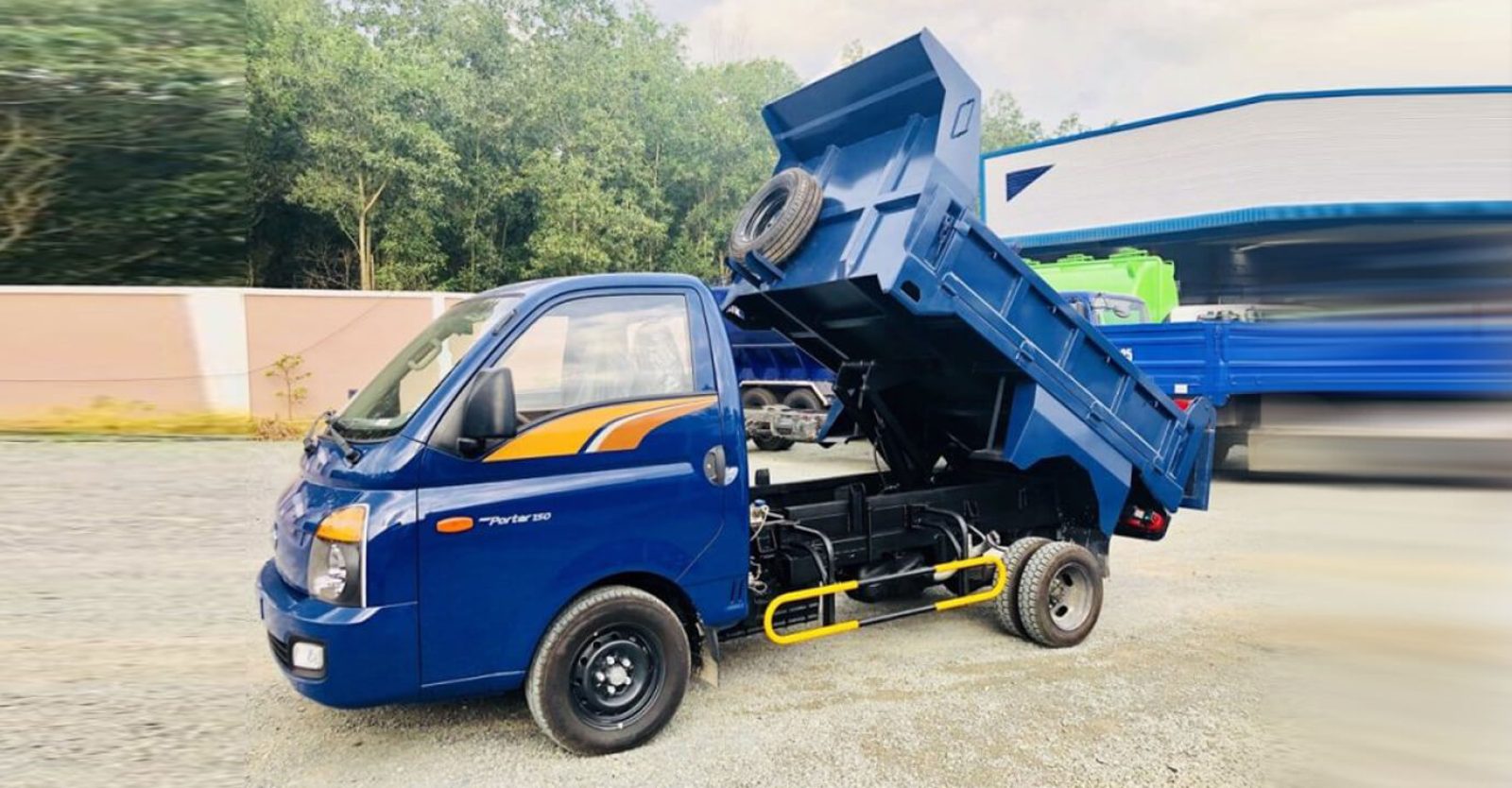 Xe tải tự đổ là gì? Công dụng của xe tải tự đổ như thế nào?